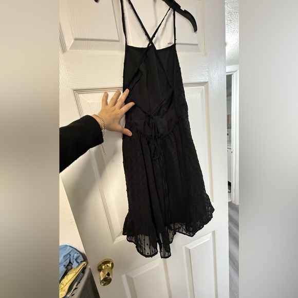 SHEIN Elegant Black Apparel - Picture 6 of 7